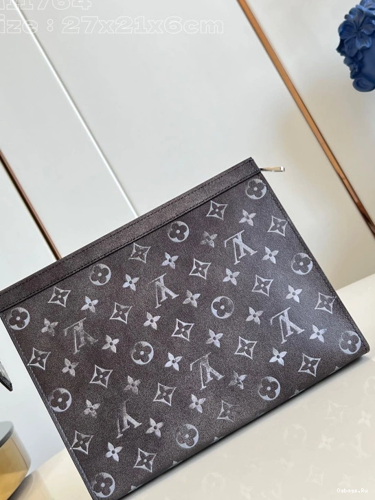 LOUIS VUITTON POCHETTE VOYAGE-27*21*6CM 0115